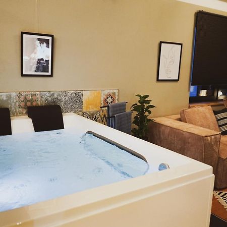 Stilvolles City-Loft Mit Privatem Whirlpool Tréveris Exterior foto