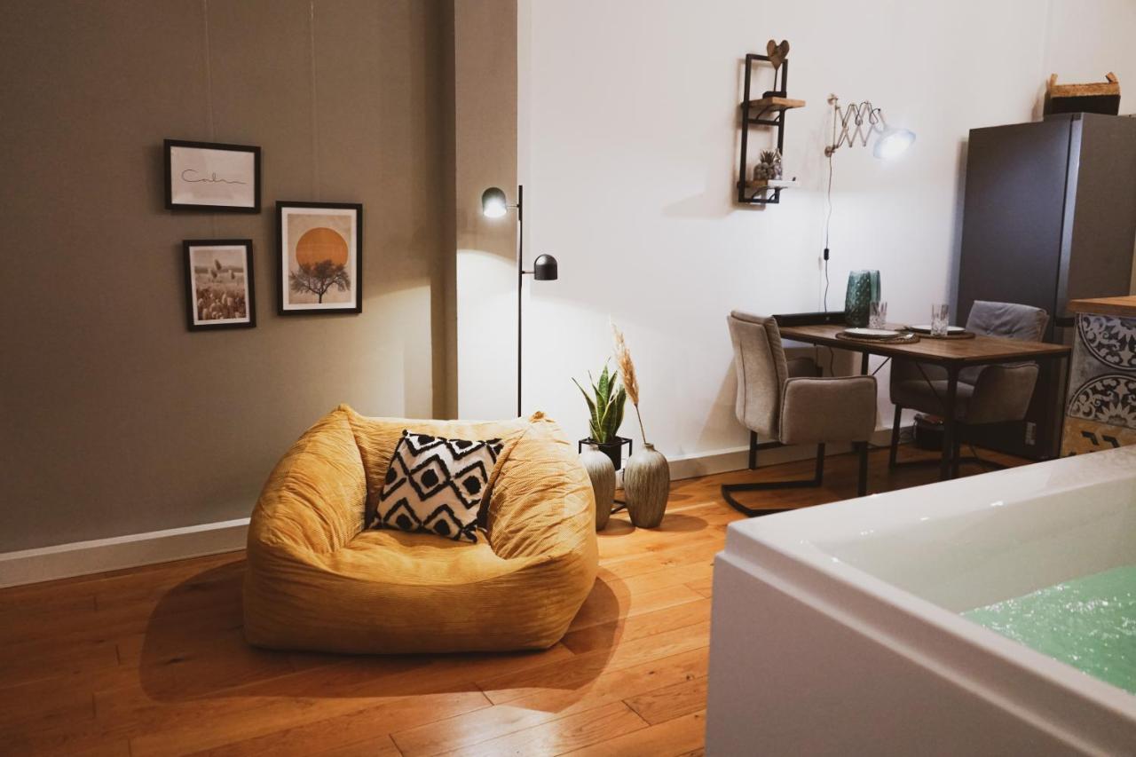 Stilvolles City-Loft Mit Privatem Whirlpool Tréveris Exterior foto