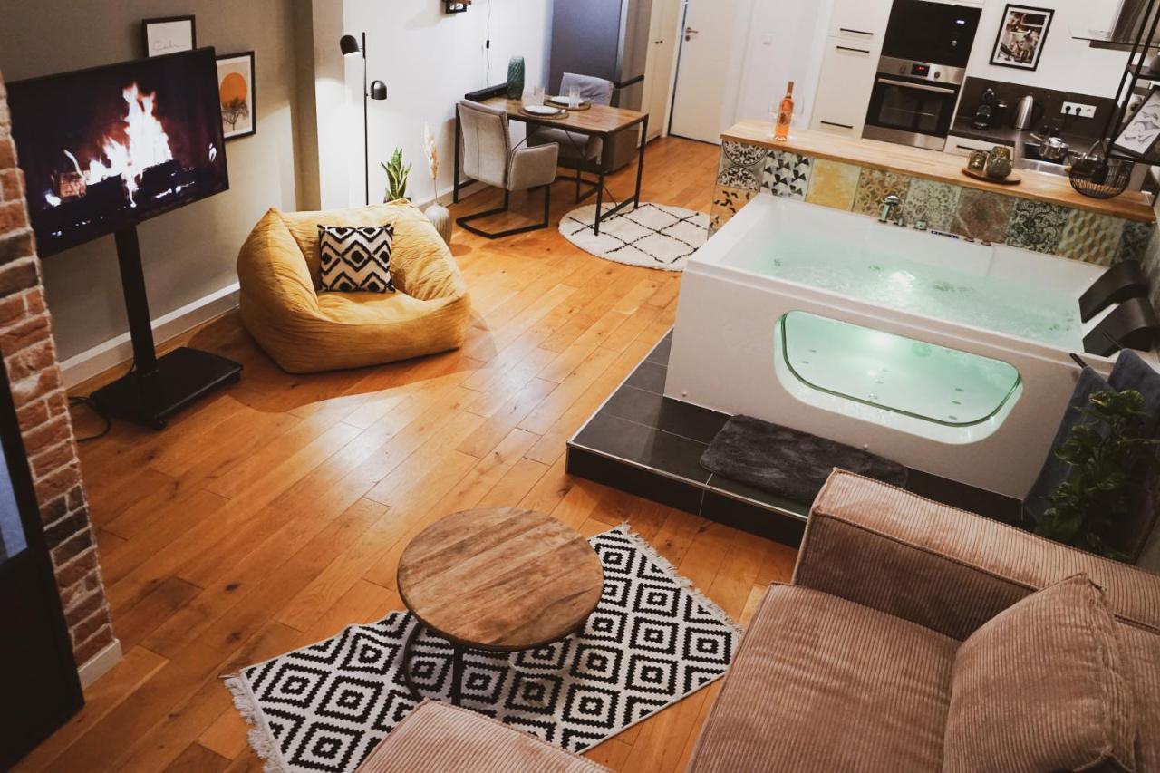 Stilvolles City-Loft Mit Privatem Whirlpool Tréveris Exterior foto