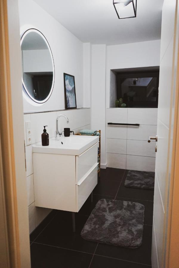 Stilvolles City-Loft Mit Privatem Whirlpool Tréveris Exterior foto